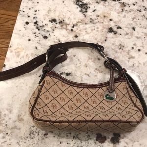 Dooney & Bourke purse